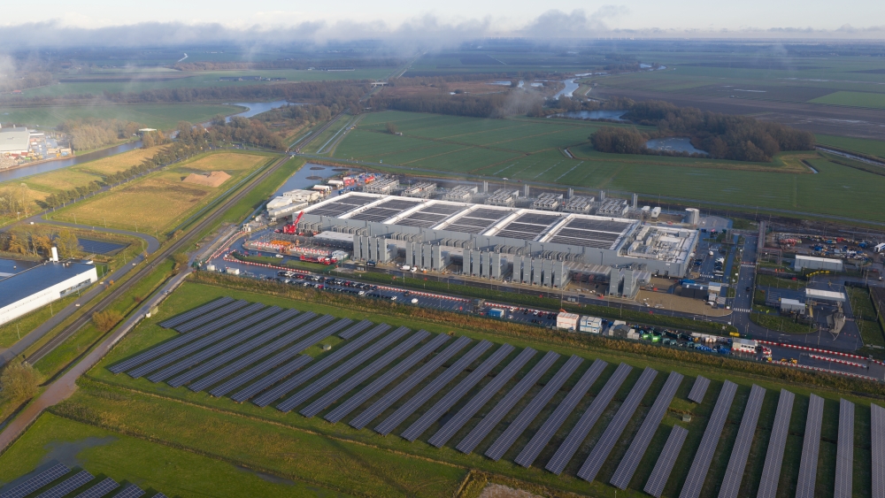 A Data Center with Solar Panels